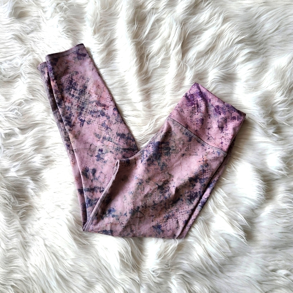 EVOLUTION AND CREATION LEGGINGS ~🎊HP🎊